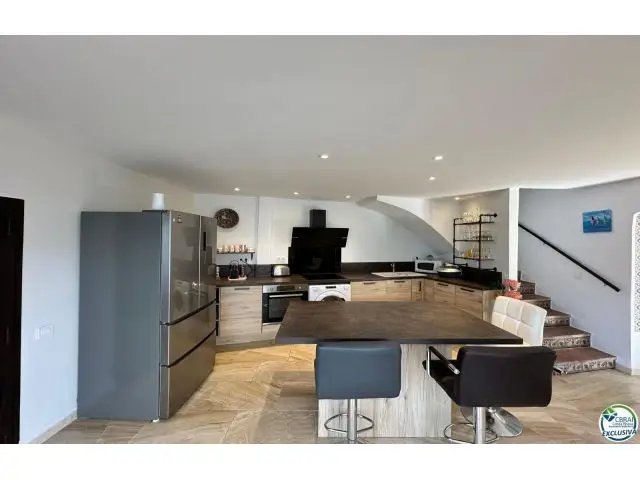 Chalet en Venta Empuriabrava Girona Dos Alojamientos