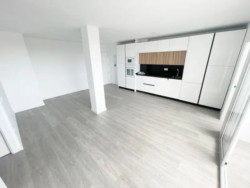 Alquiler Piso Reformado Nueva Málaga 3 Dormitorios 2 Baños Terraza