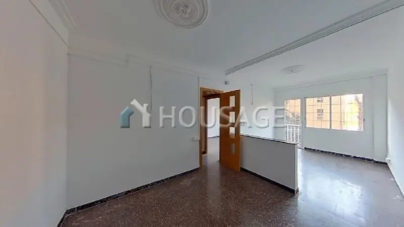 Piso en Venta en Barcelona - Oportunidad para Inversores