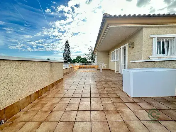 Chalet de Lujo en Alzavares 8 Dormitorios 4 Baños