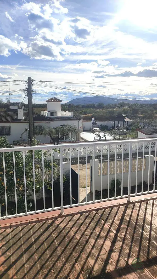 Chalet en Cabanes cerca de la playa con garaje y terrazas