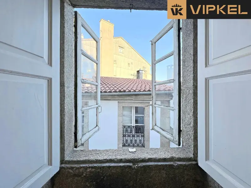 Apartamento con trastero para reformar en Santiago de Compostela