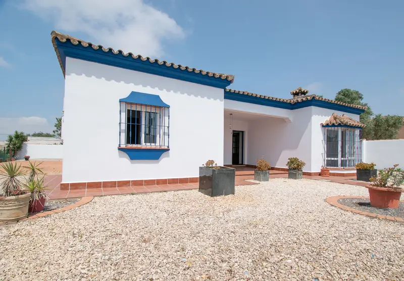 Casa en Venta Chiclana 3 Dormitorios Piscina Jardin