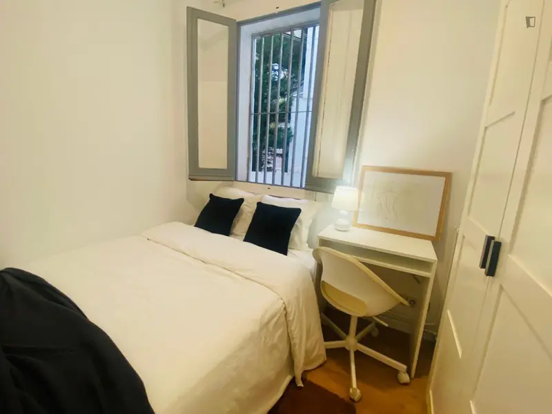 Habitacion Doble en Piso para Jovenes Madrid