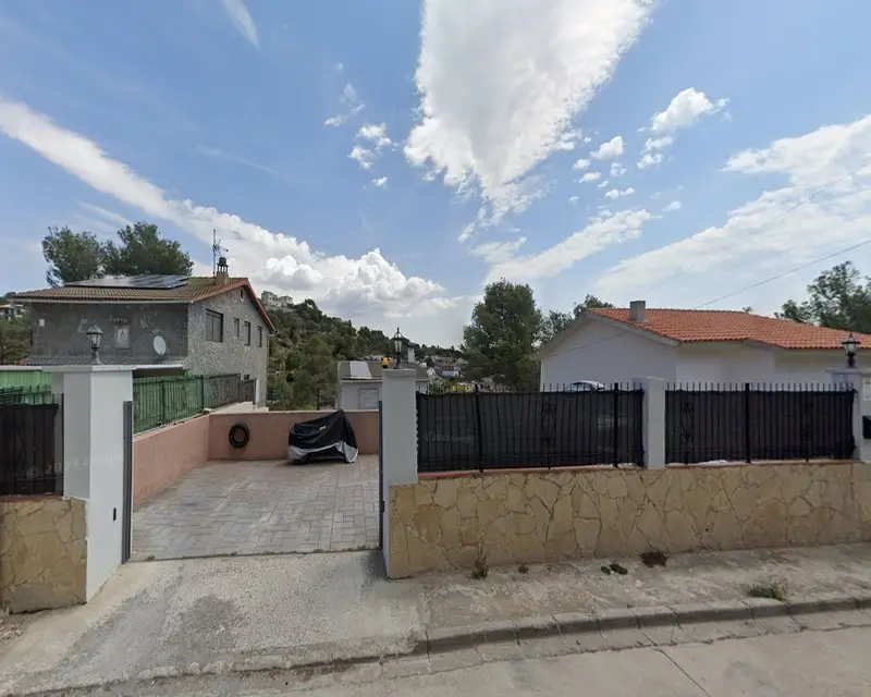 Piso 5 habitaciones 2 baños 167m2 Canyelles