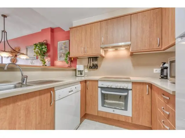 Apartamento en Roses cerca de la playa con piscina y aparcamiento
