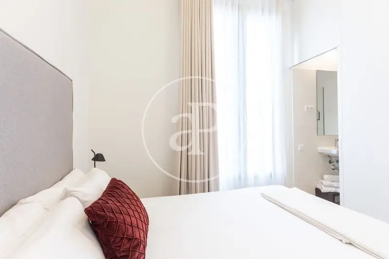 Atico Duplex Rambla Catalunya Lujo Parking Concierge