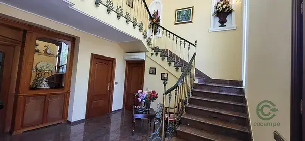 Chalet de Lujo en Albacete con 5 Dormitorios y Piscina