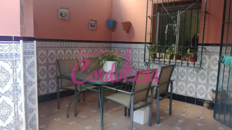 Casa en Venta Zoco Cordoba 4 Dormitorios 2 Baños Patio Terraza