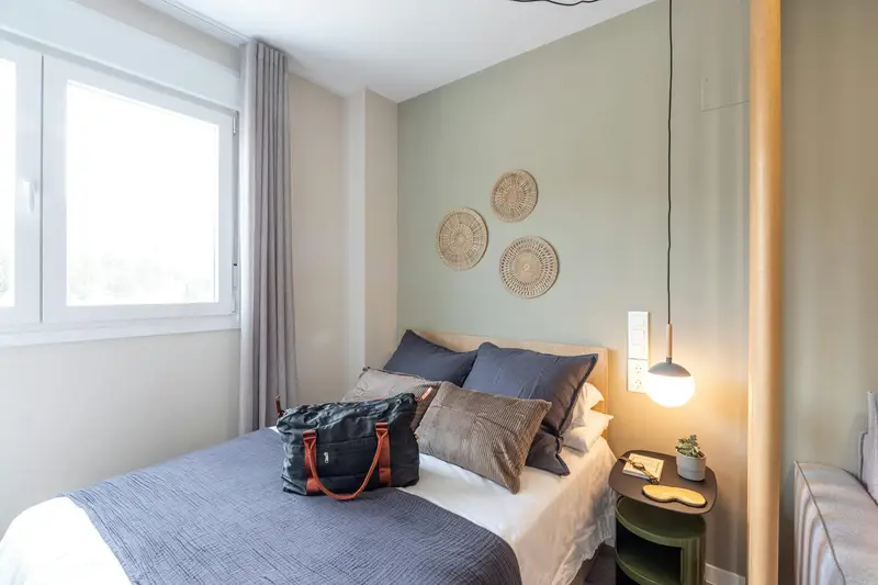 Habitación Málaga Coliving Estudiantes Mascotas Gimnasio Piscina Wifi