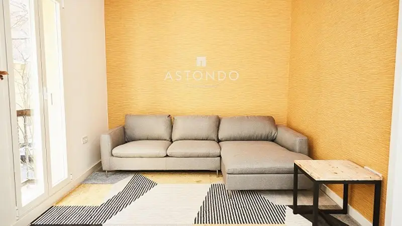 Piso en venta Madrid: 2 habitaciones, 2 baños, reformado y amueblado