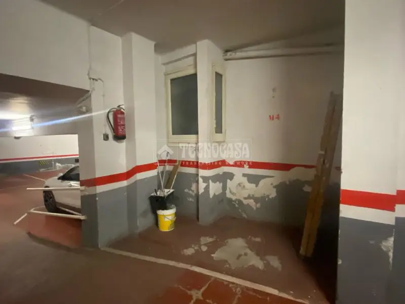Plaza de Garaje para Moto en Horta Guinardó