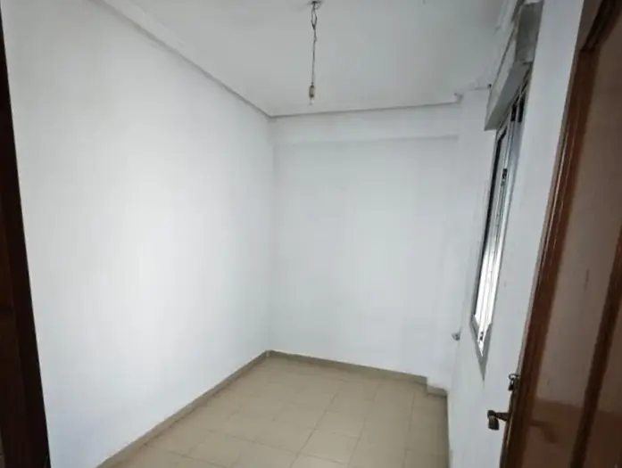 Piso 91m² Elche para Reformar 3 Dormitorios 6ª Planta