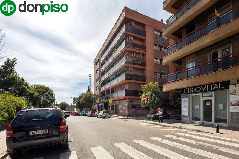 Venta Piso 4 Dormitorios Constitucion Centro Granada