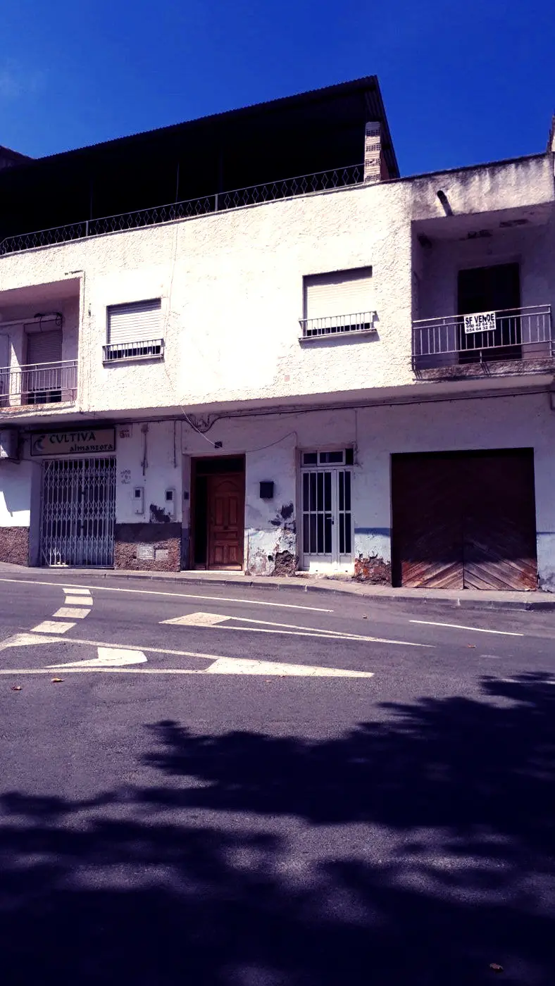 Venta Casa con Terraza en Seron - Ref 05807