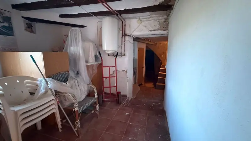 Casa Rural en Llucena con Vistas al Río y Acceso a Zona de Baño