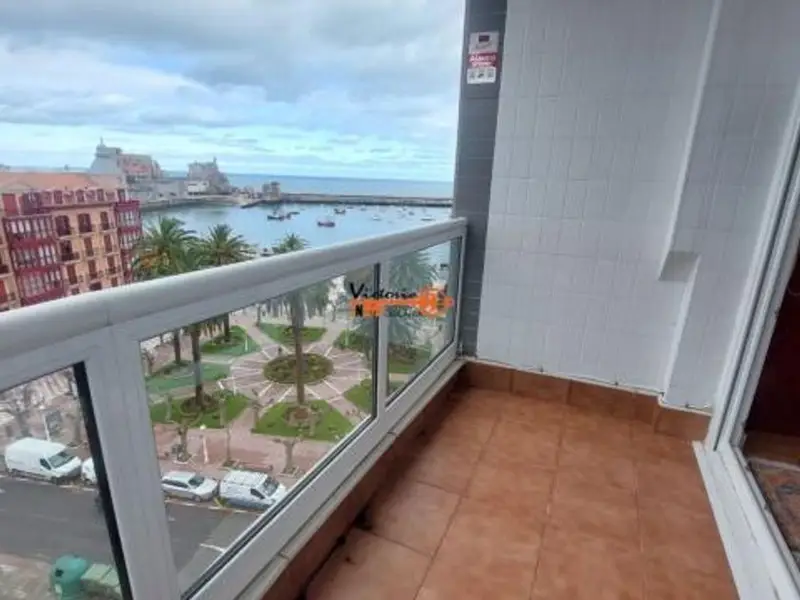 Venta Piso Vistas al Mar Castro Urdiales 128m2 4 Dorm 2 Baños