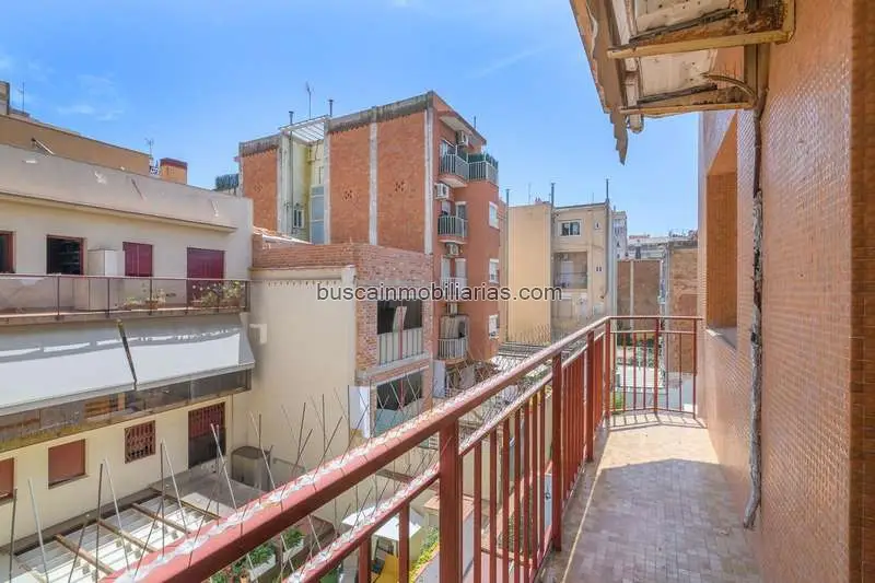 Piso en Venta en Barcelona cerca Sagrada Familia