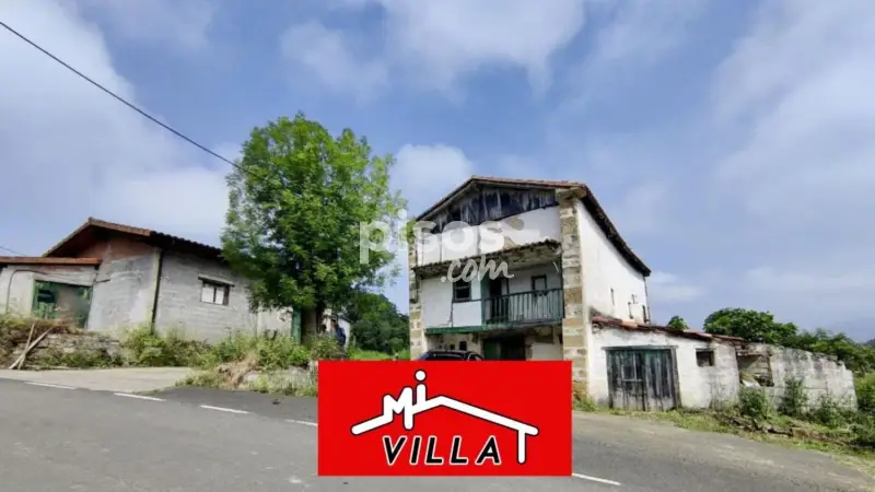 Casa en venta en Rasines con terreno y vistas espectaculares