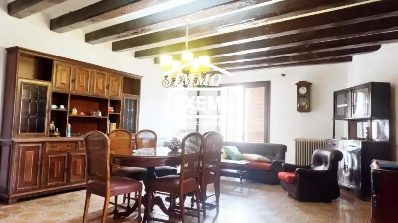 Masia reformada en Montoliu de Lleida ideal casa rural