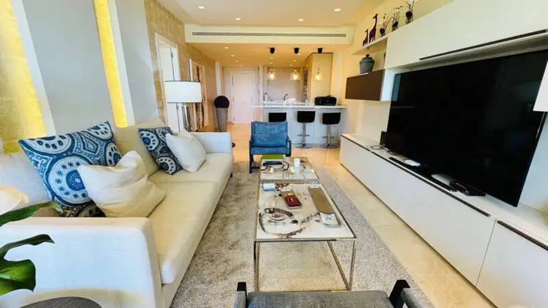 Apartamento en Primera Linea de Playa Elviria Marbella