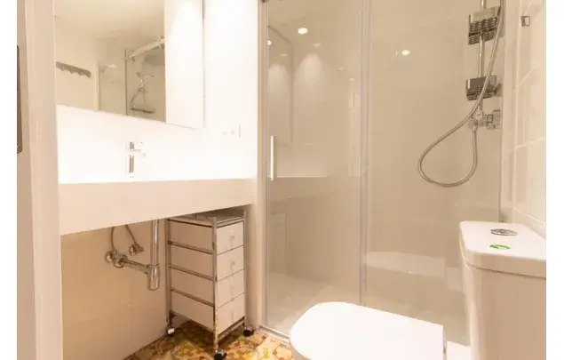 Alquiler Apartamento 4 Dormitorios Barcelona 3-24 Meses