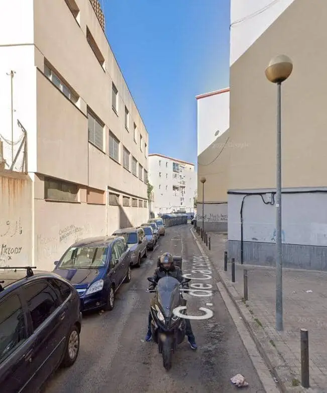 Piso en venta en Badalona Ocupado