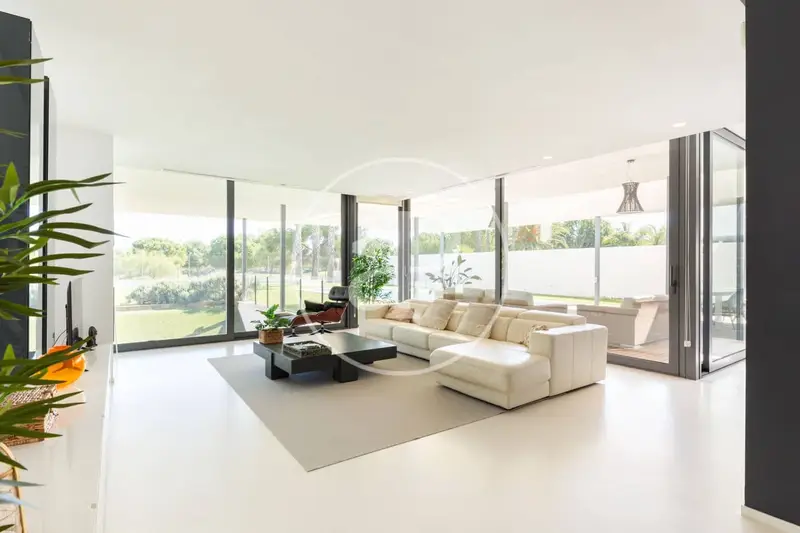 Chalet de Lujo en Venta en Torre en Conill Valencia