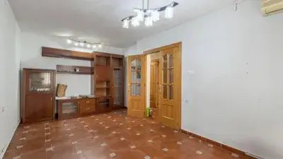 Casa adosada en venta en Armilla 4 dormitorios 2 baños reformados