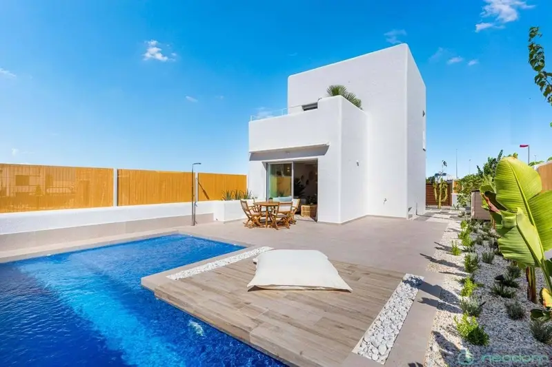 Chalet en venta Murcia 3 dormitorios piscina privada cerca de la playa
