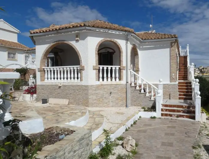Villa 3 Dormitorios Camposol Piscina Jardin Solarium