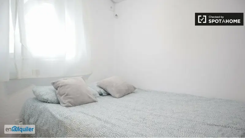 Habitación en Apartamento de 10 Dormitorios en Tetuán Madrid