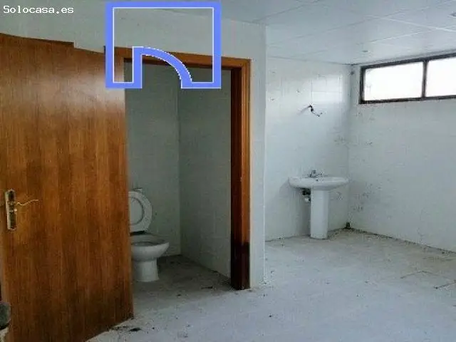 Nave Industrial con Patio y Entreplanta 110000