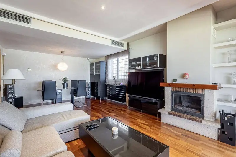 Adosado en venta en Bola de Oro Granada 4 habitaciones 2 baños