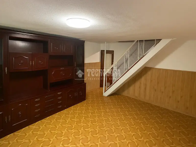 Casa Adosada en Vallecas con Patio y Trastero