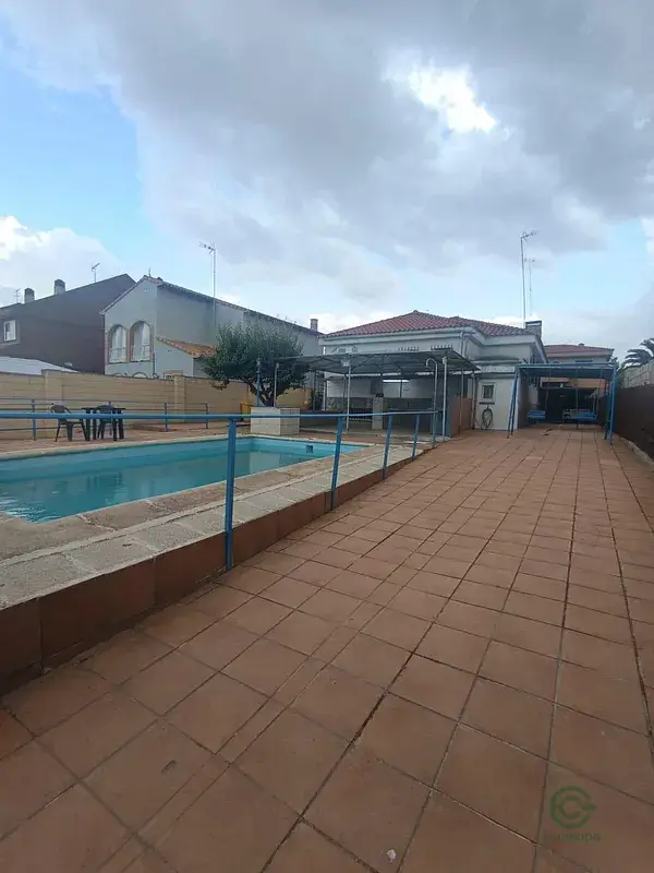Casa Independiente Carranque 7 habitaciones 4 baños Piscina
