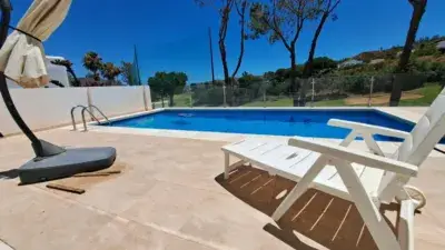 Chalet en La Cala Golf con Piscina Privada y Sótano