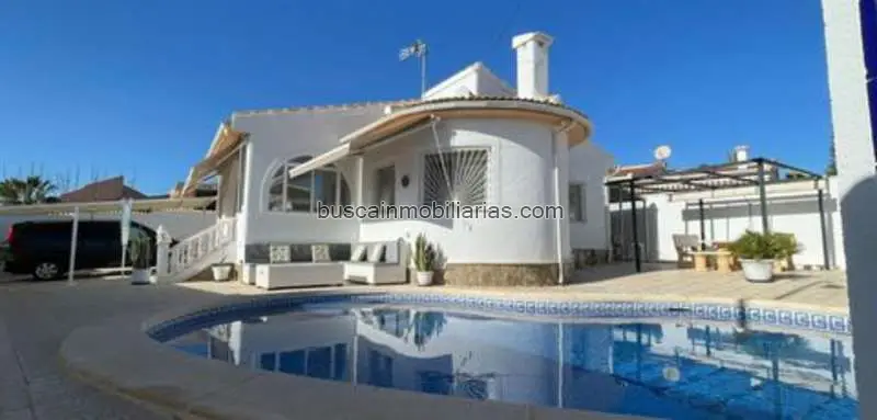 Villa en Venta Quesada 3 Dormitorios Piscina Privada