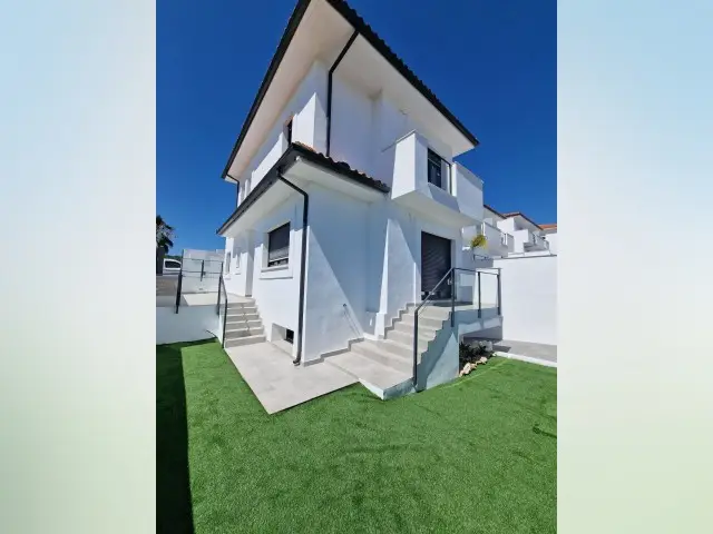 Casa-Villa de 3 Dormitorios en venta Manilva, España