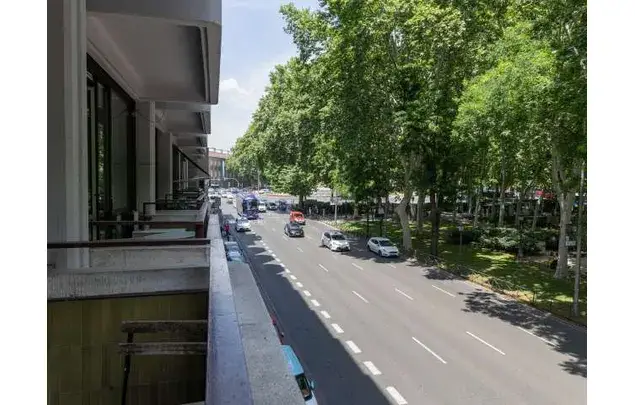 Apartamento 1 Dormitorio Cortes Madrid Amueblado Balcón Piscina