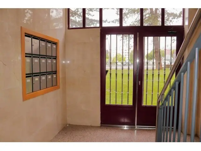 Piso en Huerta del Rey Valladolid con Garaje Ideal Vivienda o Inversion