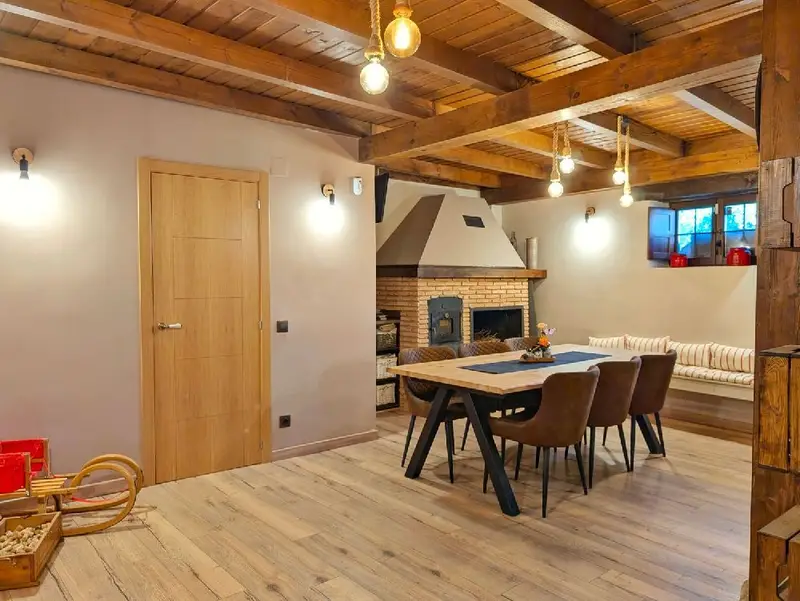 Casa Pareada Reformada con Trastero y Jardin en Ezcaray