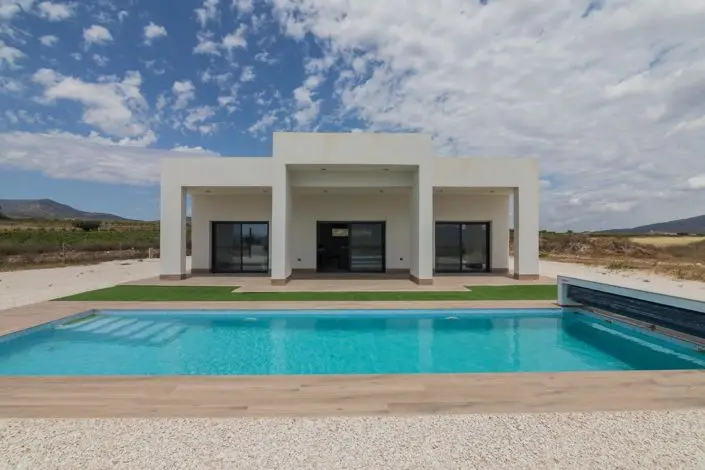 Villa en Venta Pinoso 3 Dormitorios Piscina Privada