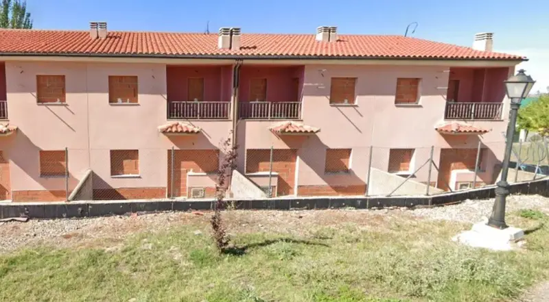 Venta 4 Casas Adosadas Torrejoncillo 209m2
