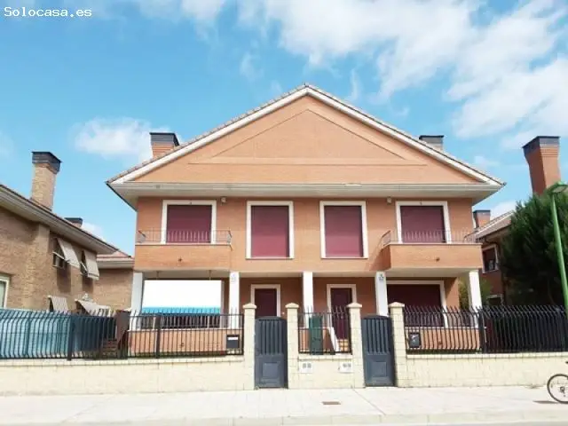 Chalet Pareado en Burgos G3 375m2 4 Dormitorios
