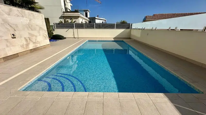 Villa 5 Dormitorios La Zenia Cerca Playa Piscina