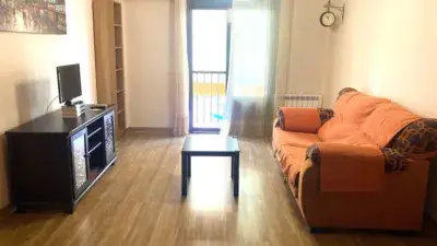 Piso en Alquiler 92m2 Seminuevo 3 Dormitorios 2 Baños