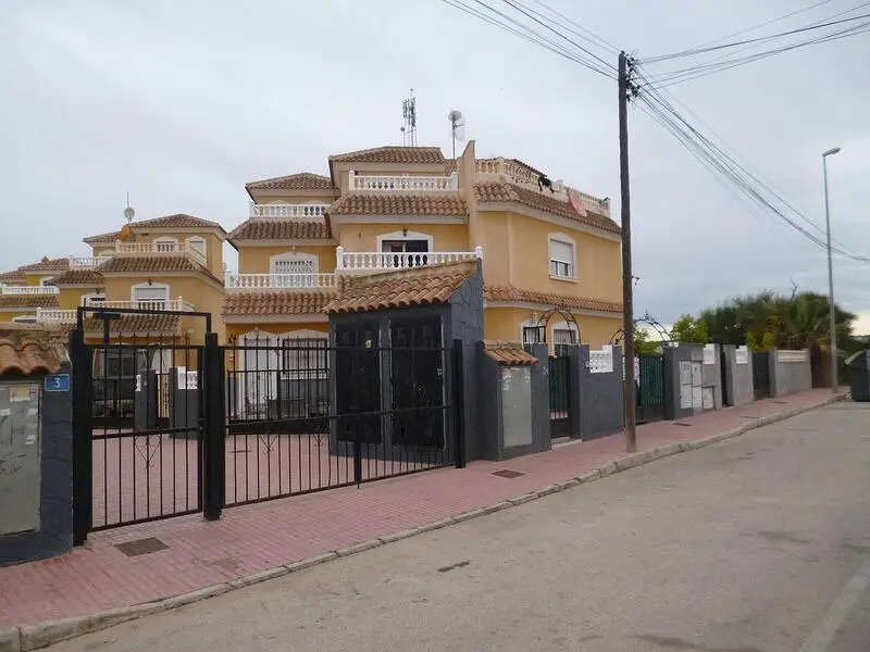 Adosado en Venta Playa Flamenca 3 Dormitorios 2 Baños