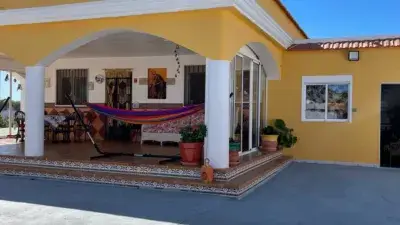 Casa en Venta en Moncofa 4 habitaciones Piscina Jardin
