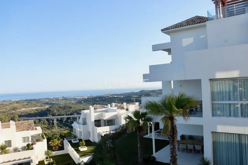 Propiedades de Lujo con Vistas al Mar en Benahavis